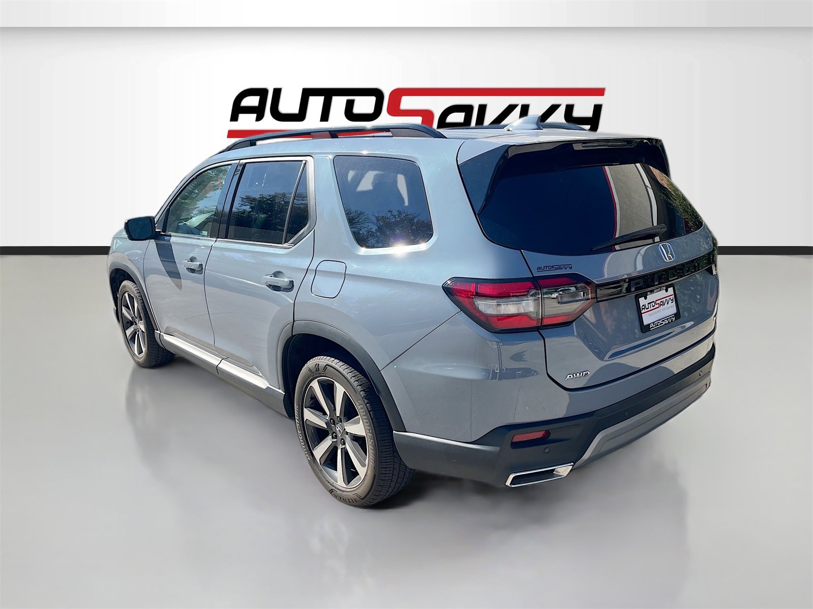 Used 2024 Honda Pilot Touring image 5