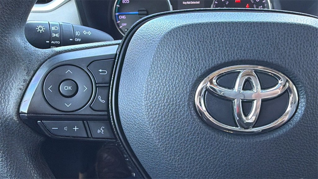Certified 2021 Toyota RAV4 XLE image 28