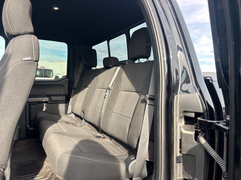 Used 2017 Ford F150 XLT w/ Equipment Group 302A Luxury AWD/4WD image 7