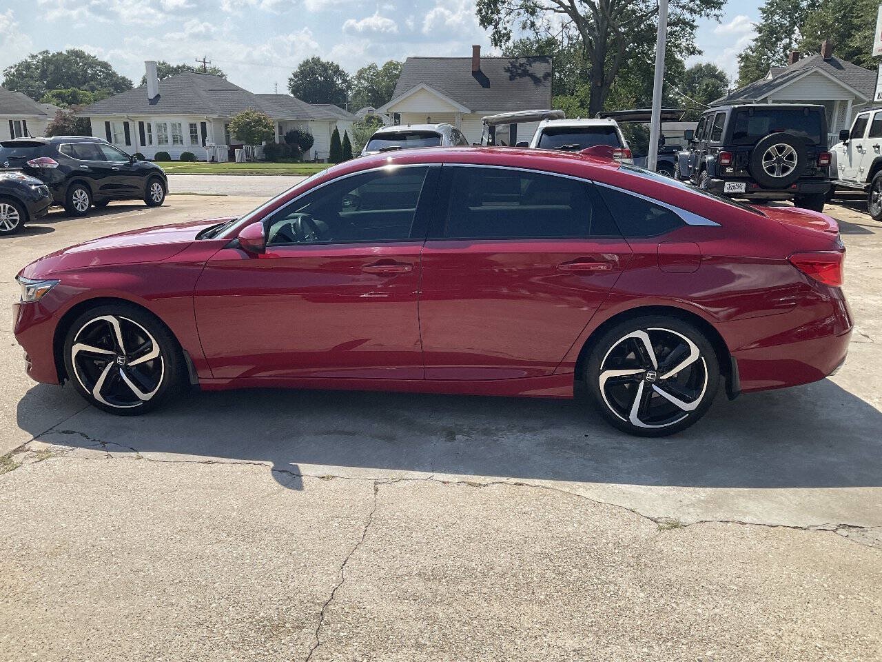 Used 2018 Honda Accord Sport image 6