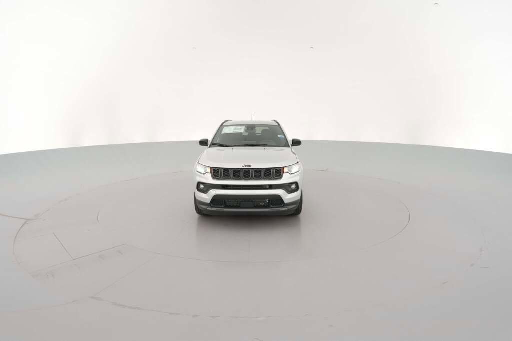 New 2026 Jeep Compass Latitude image 2