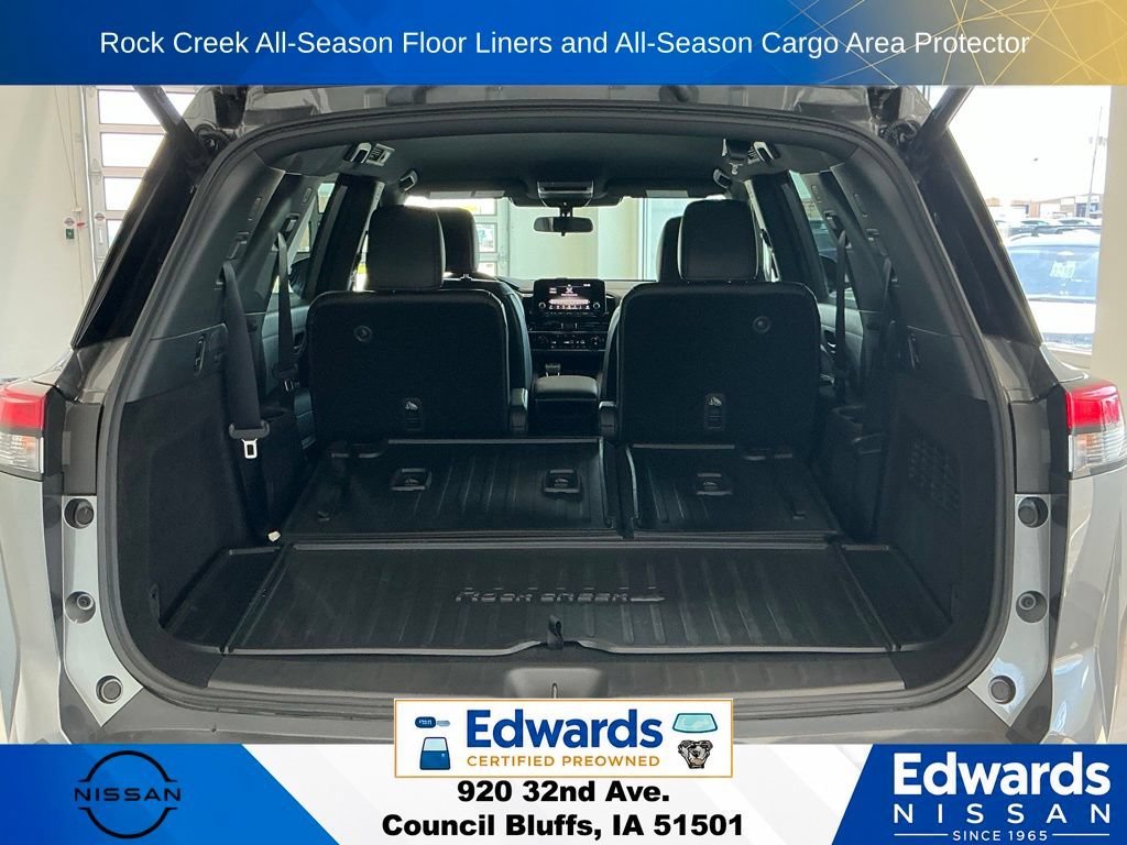 Used 2025 Nissan Pathfinder Rock Creek AWD/4WD image 12