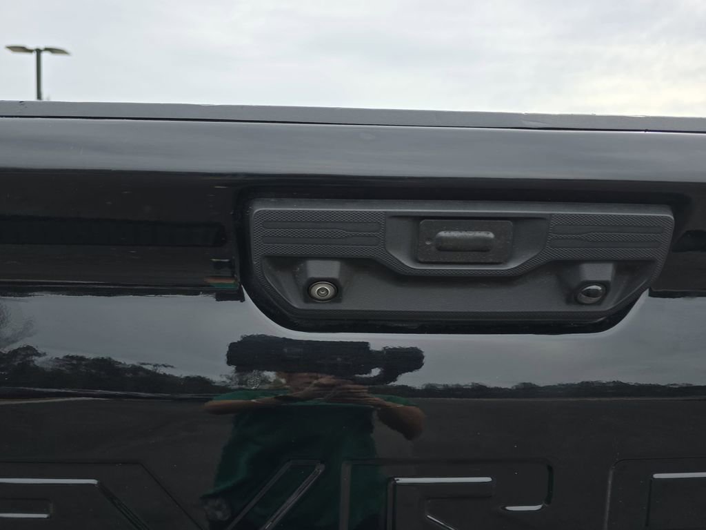 Used 2021 Chevrolet Silverado 2500 LTZ w/ Z71 Chrome Sport Edition image 17