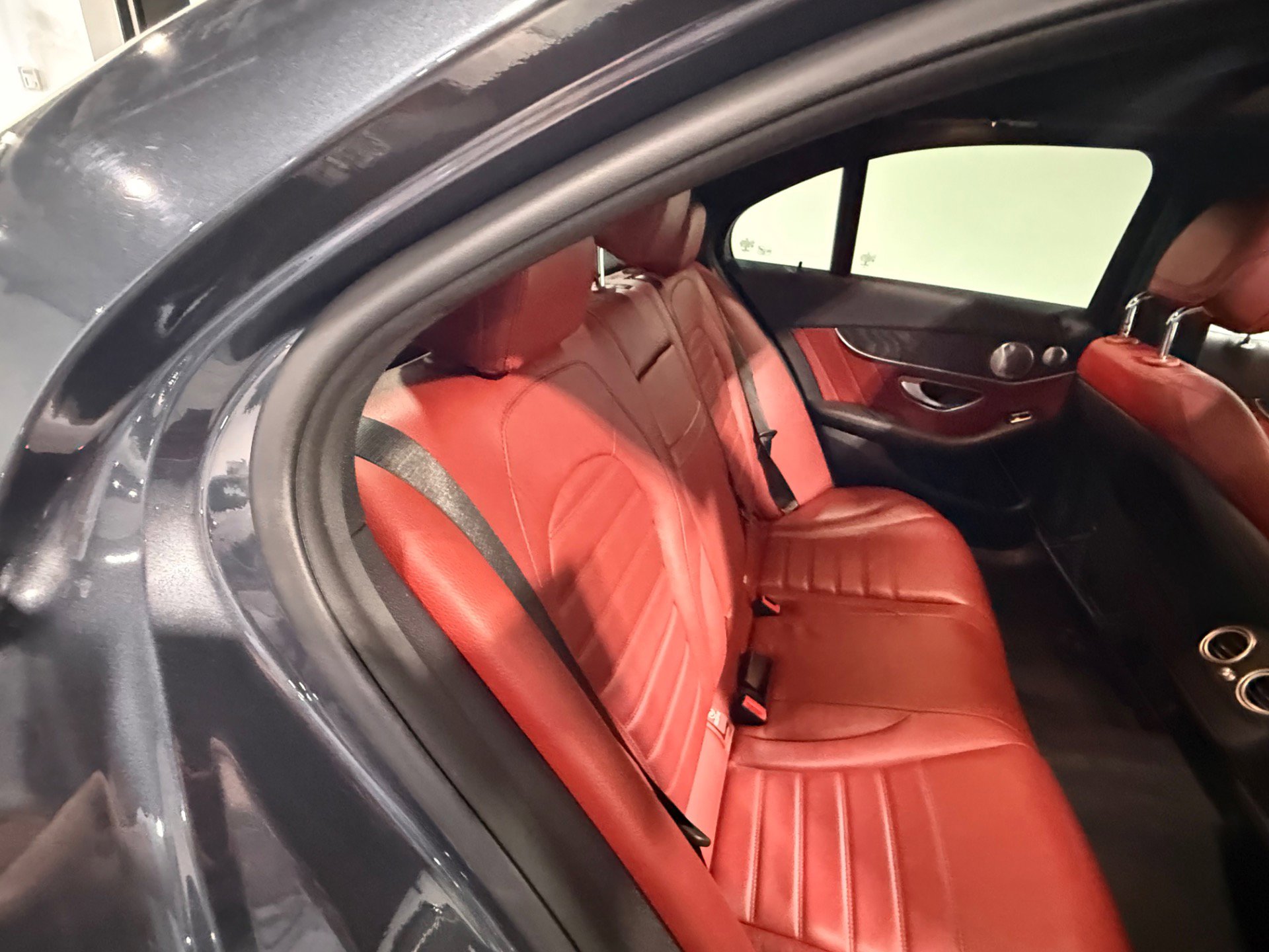 Used 2015 Mercedes-Benz C 400 4MATIC image 46