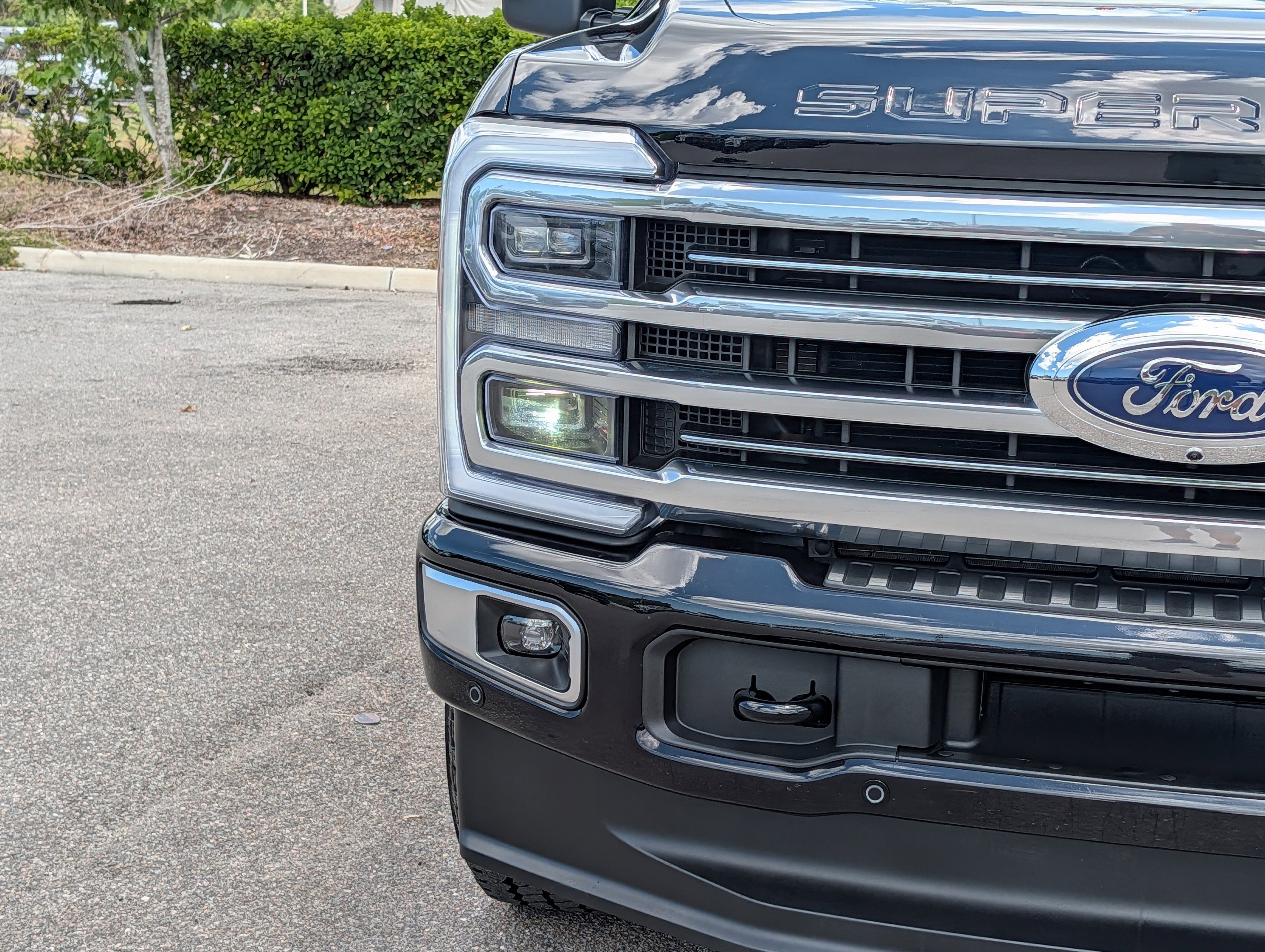 Used 2025 Ford F250 Platinum w/ Platinum Plus Package AWD/4WD image 9