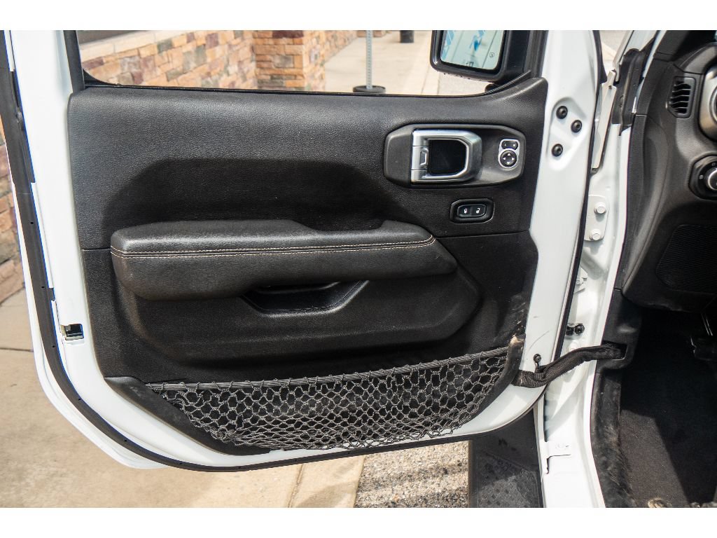 Used 2020 Jeep Gladiator Overland w/ Safety Group AWD/4WD image 10