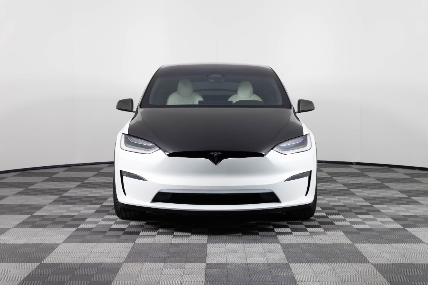 Used 2022 Tesla Model X Plaid image 12
