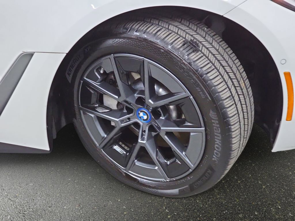 Used 2023 BMW i4 eDrive35 w/ Premium Package image 34