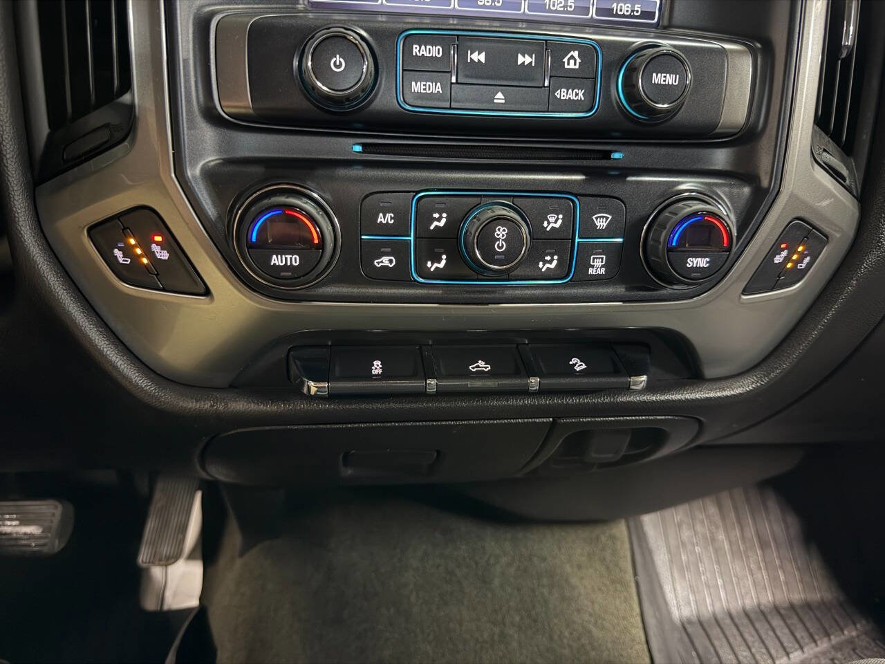 Used 2017 Chevrolet Silverado 1500 LT w/ All Star Edition image 31