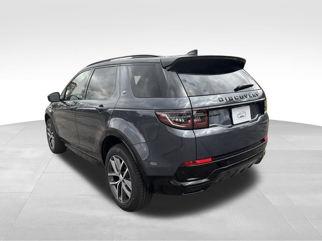 New 2025 Land Rover Discovery Sport Dynamic SE video 3