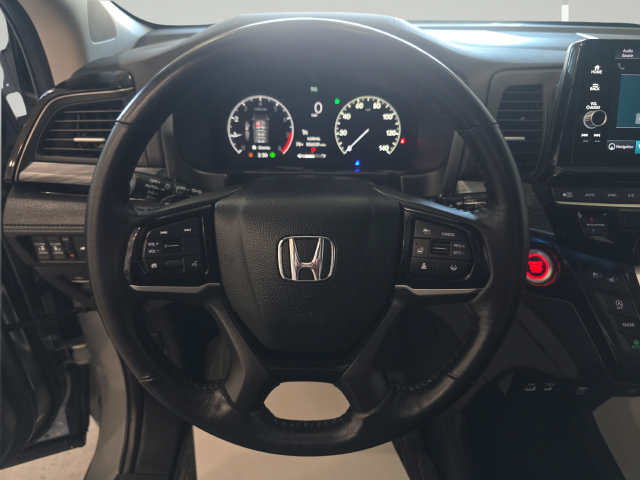 Used 2025 Honda Odyssey Elite image 14