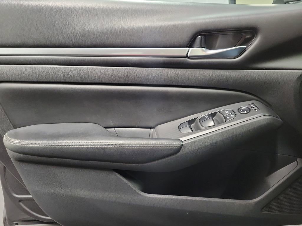 Used 2022 Nissan Altima 2.5 SV image 22