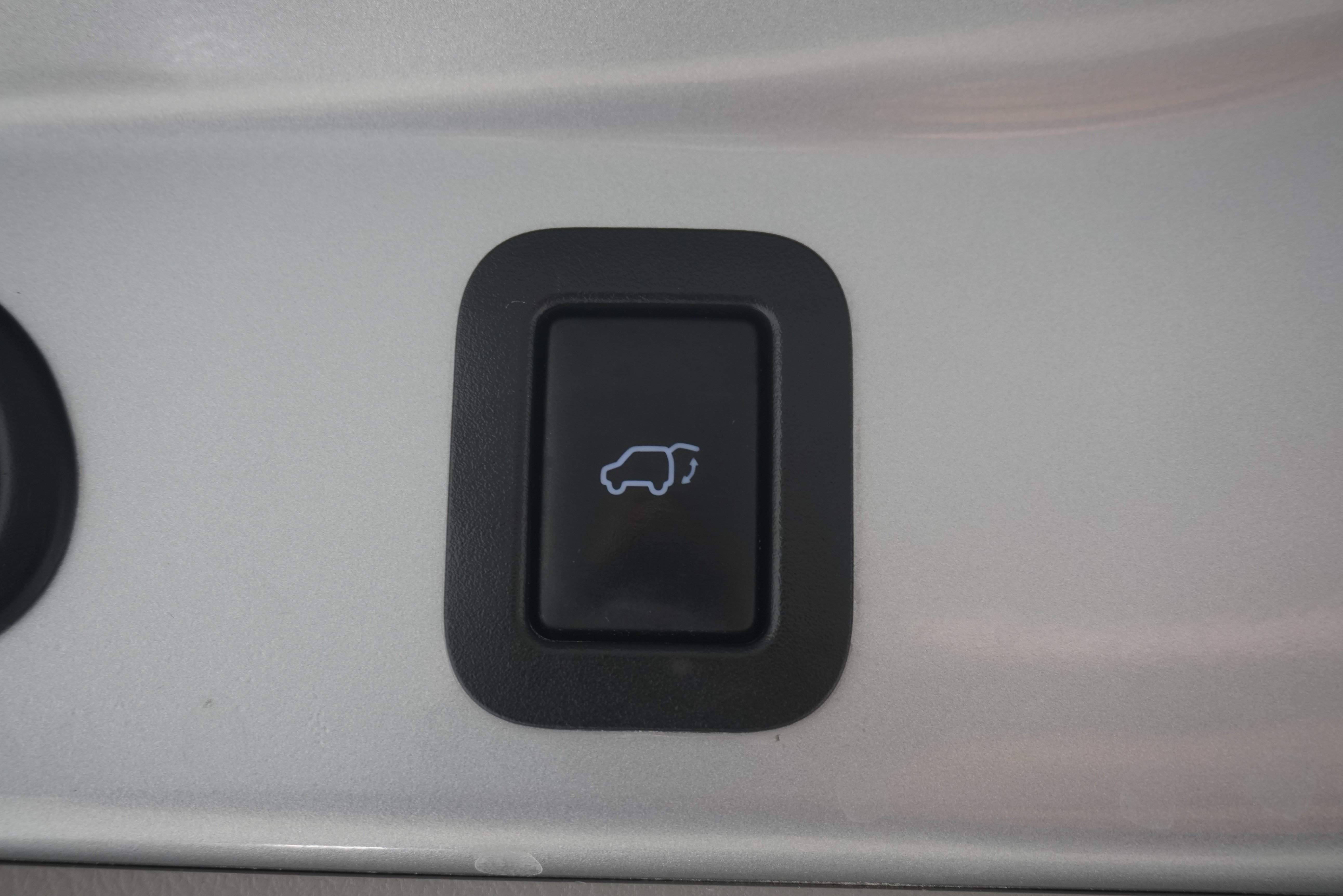 Used 2015 Toyota Highlander Limited FWD image 29