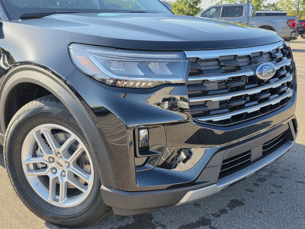 New 2025 Ford Explorer Active w/ Active Comfort Package image 10