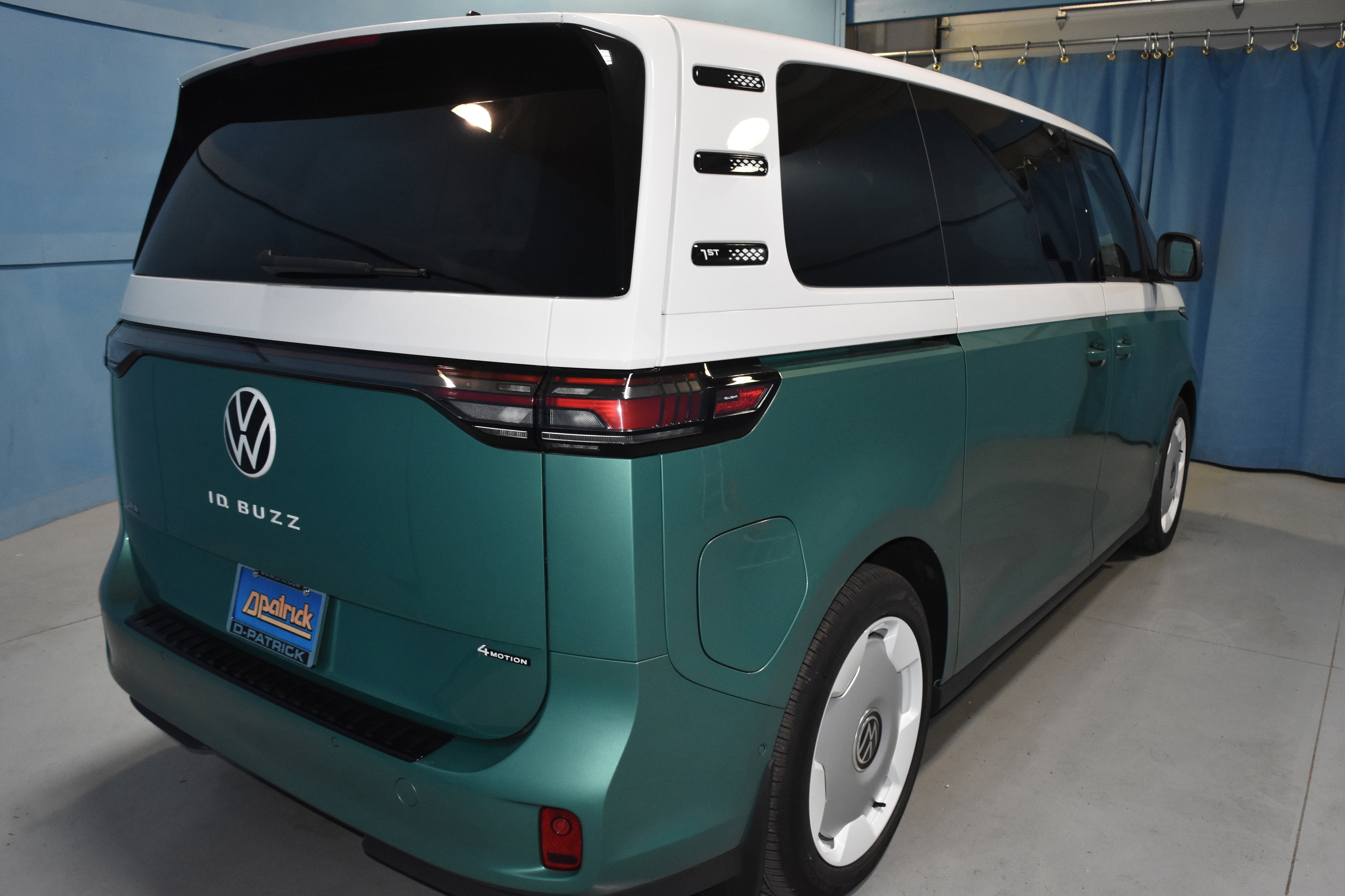 New 2025 Volkswagen ID. Buzz 1st Edition image 23