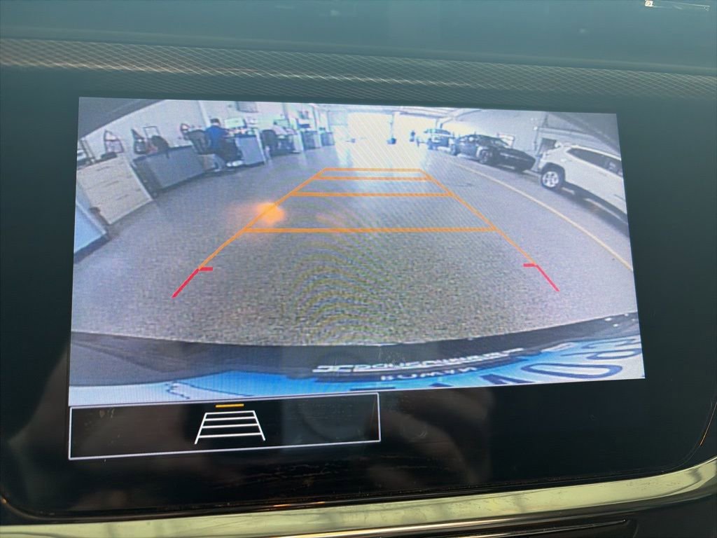 Used 2023 Buick Encore GX Select w/ Sport Touring Package image 9