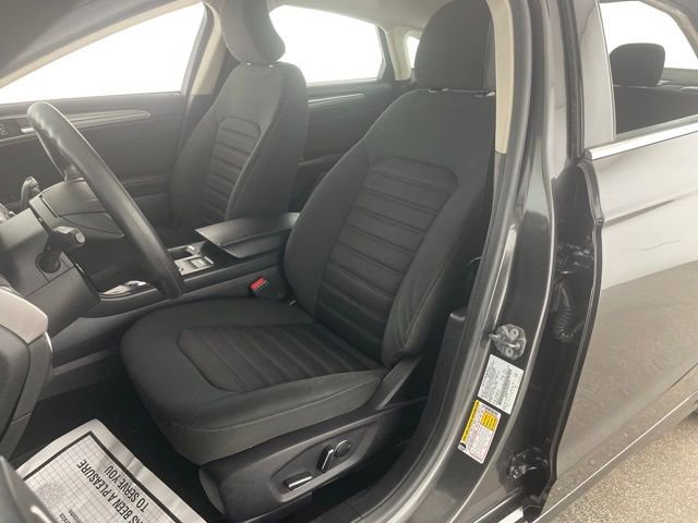 Used 2019 Ford Fusion SE image 33