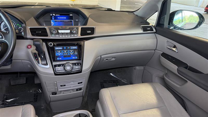 Used 2016 Honda Odyssey Touring image 17