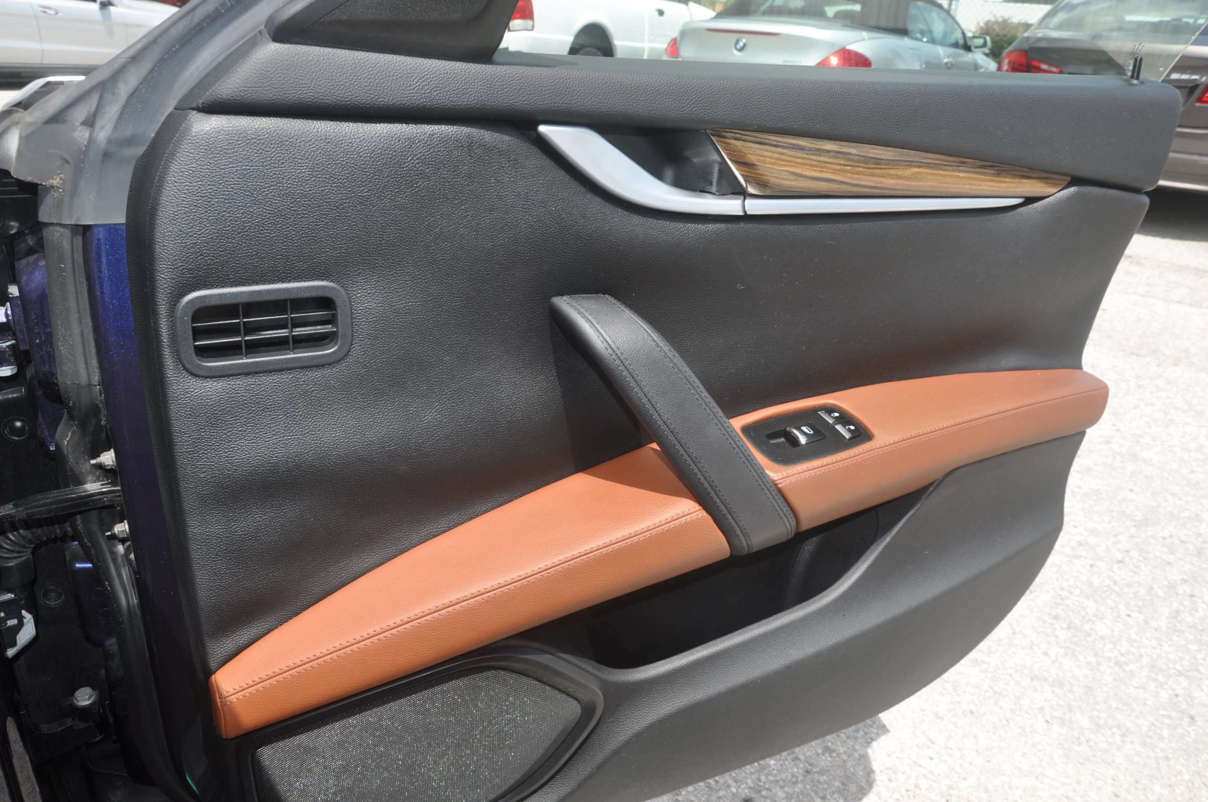 Used 2016 Maserati Ghibli S Q4 AWD/4WD image 24