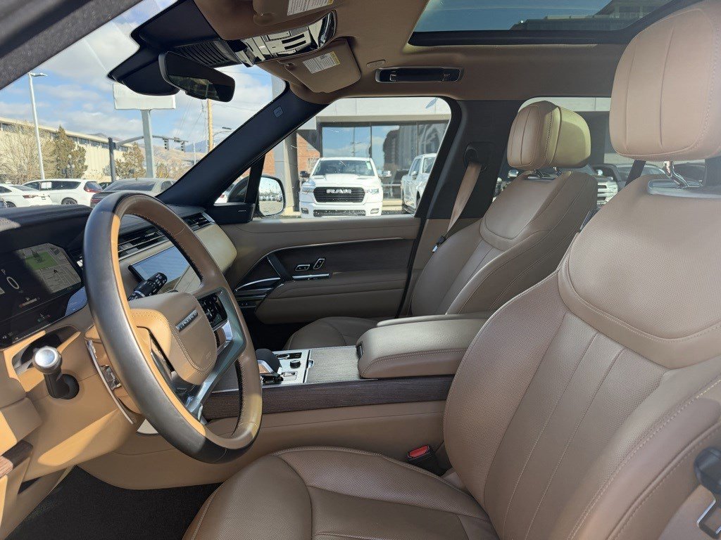 Used 2023 Land Rover Range Rover SE image 14