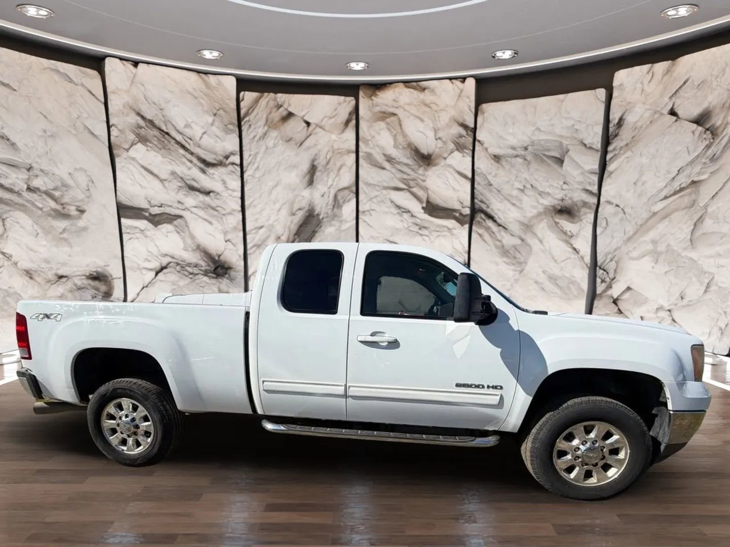 Used 2011 GMC Sierra 2500 SLT w/ SLT Convenience Package AWD/4WD image 4