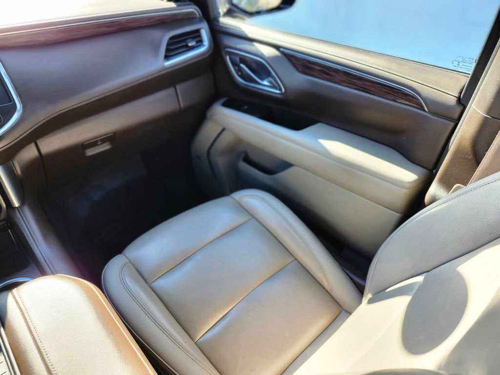 Used 2021 Chevrolet Suburban Z71 w/ Z71 Off-Road Package image 13