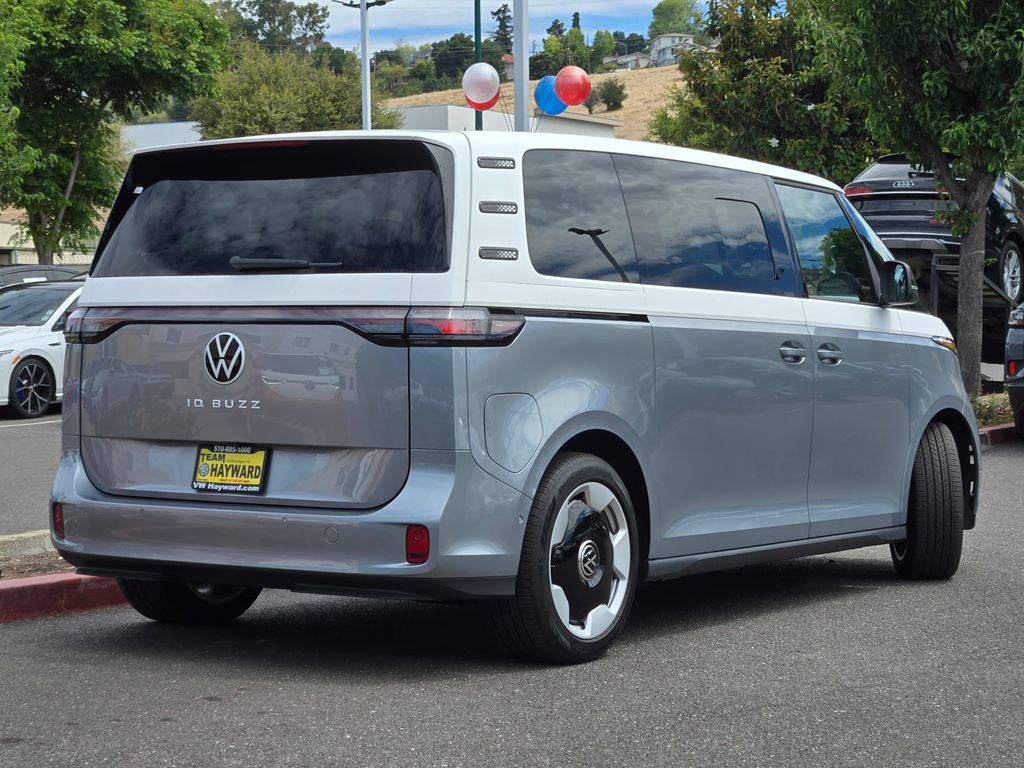 New 2025 Volkswagen ID. Buzz Pro S RWD image 4