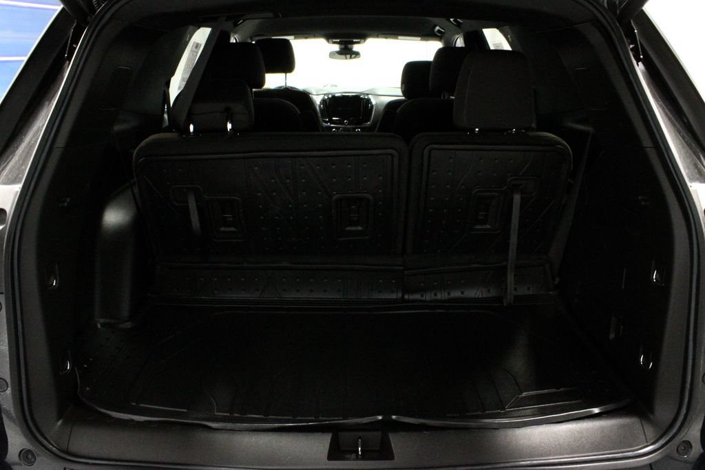 Used 2023 Chevrolet Traverse LT w/ Midnight/Sport Edition AWD/4WD image 14