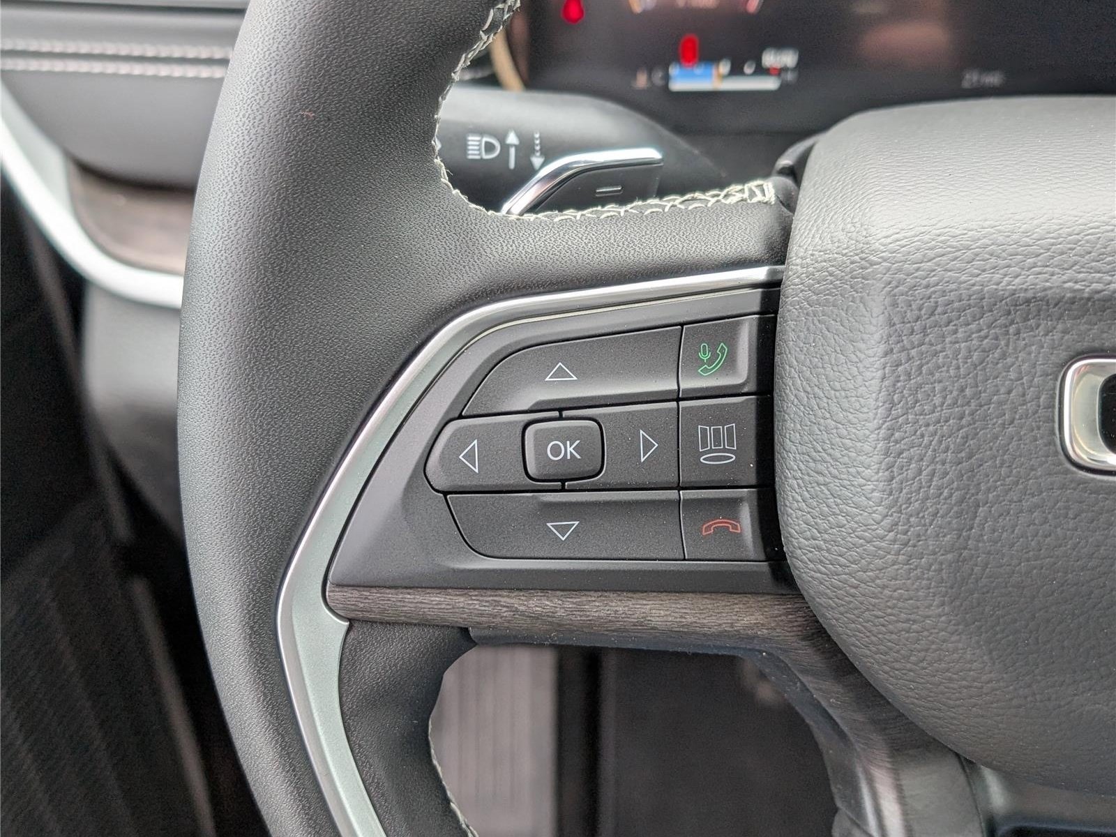 New 2026 Jeep Grand Cherokee Altitude AWD/4WD image 17