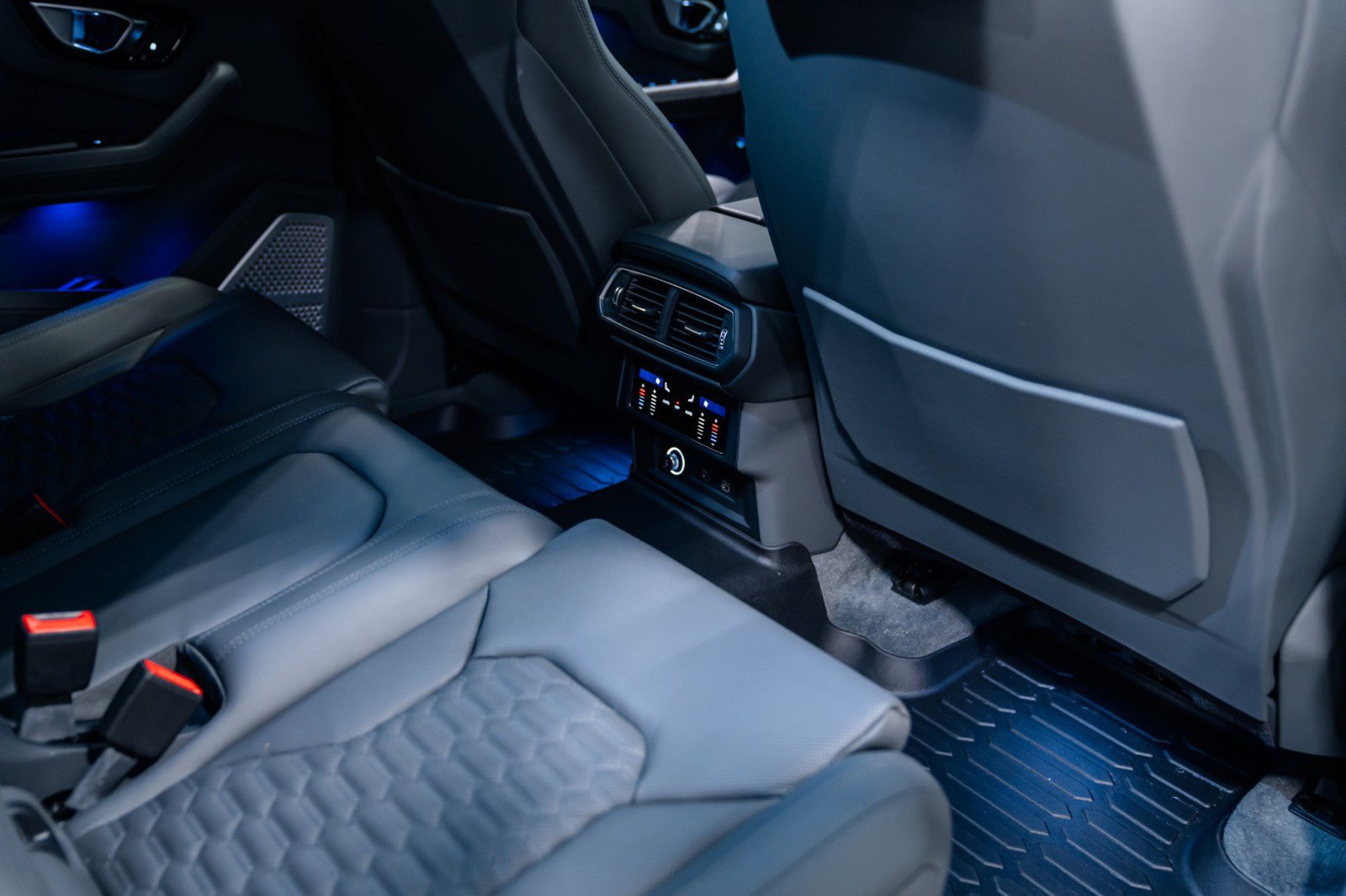 Used 2024 Lamborghini Urus S image 25