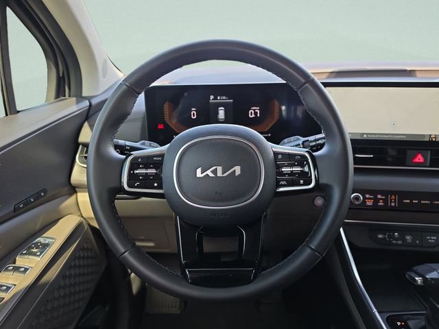 Certified 2025 Kia Carnival EX FWD image 24