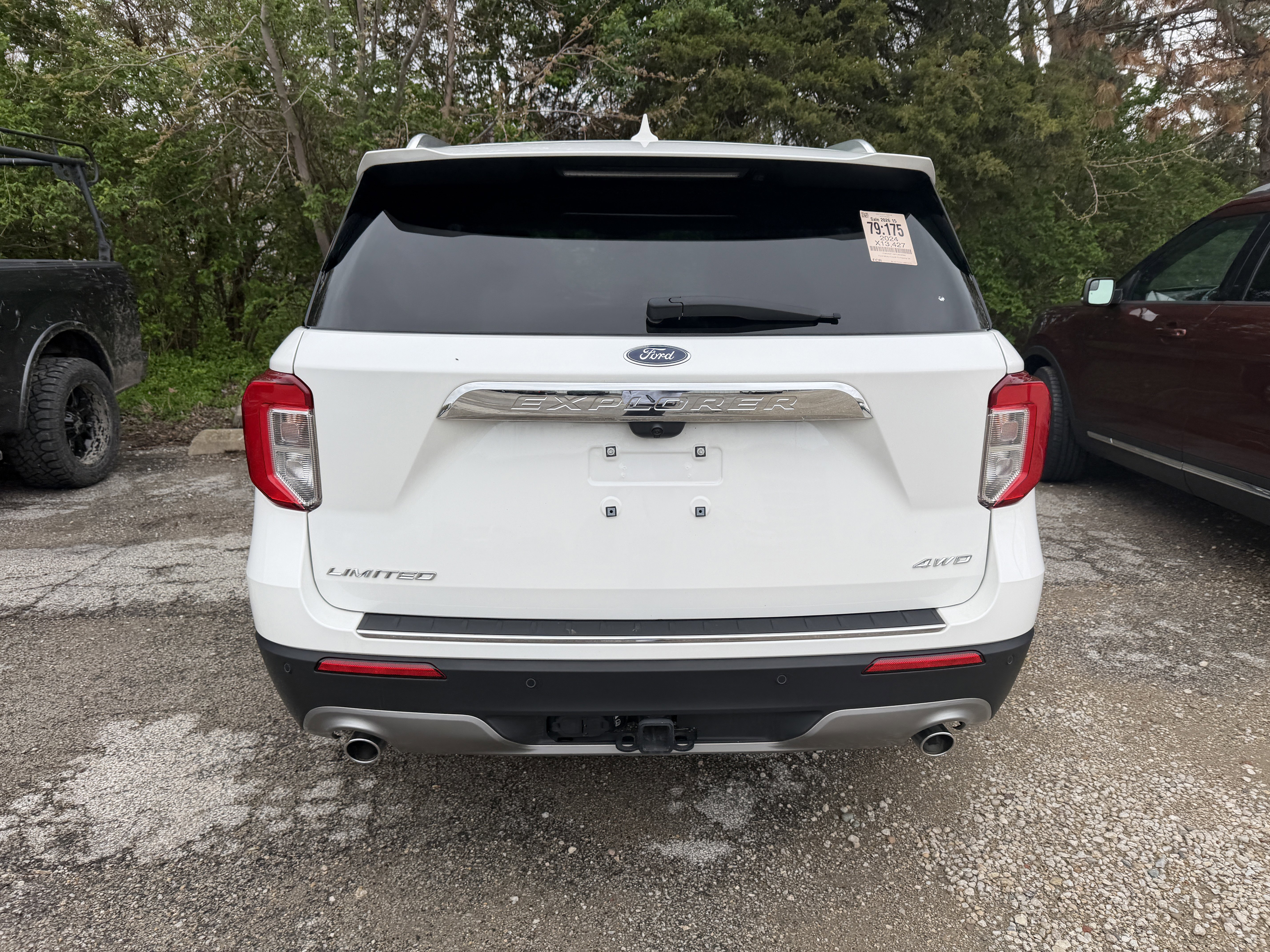 Used 2024 Ford Explorer Limited w/ Limited Technology Package image 8