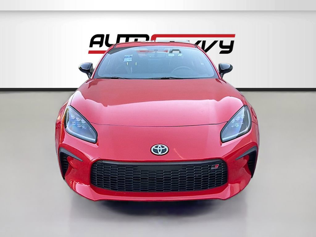 Used 2025 Toyota GR86 Premium RWD image 2