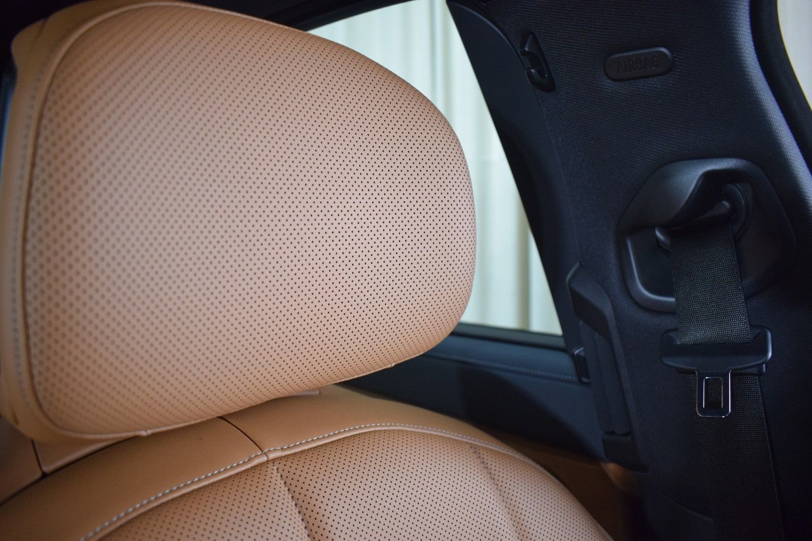 Used 2025 BMW 740i xDrive image 37