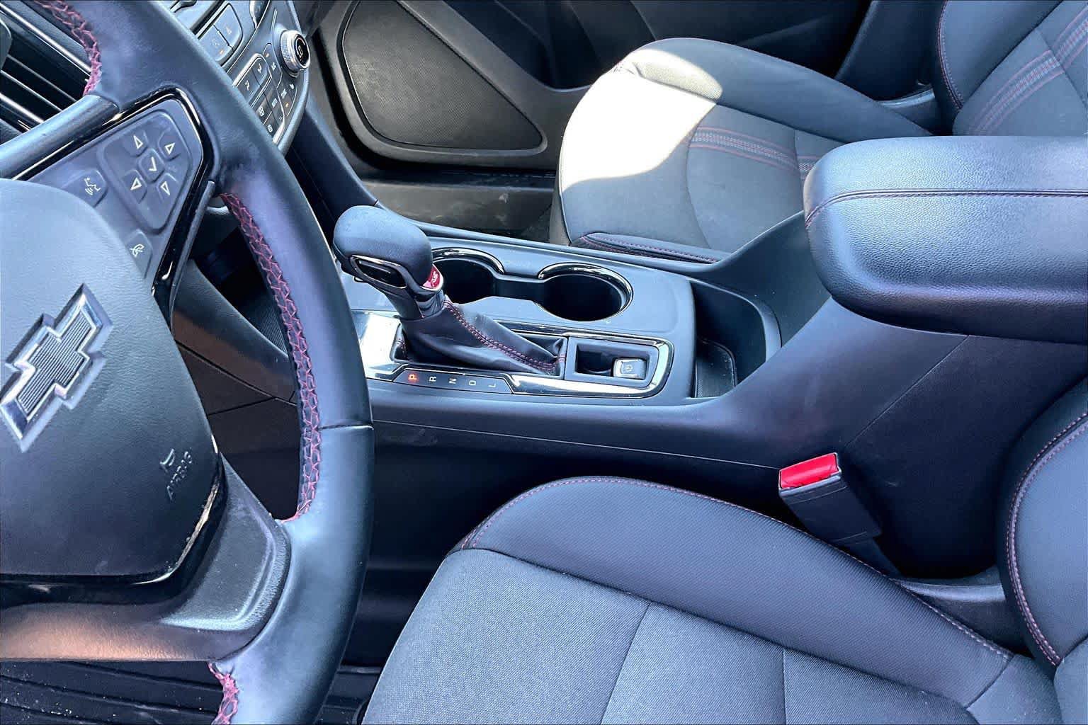 Used 2023 Chevrolet Equinox RS FWD image 16