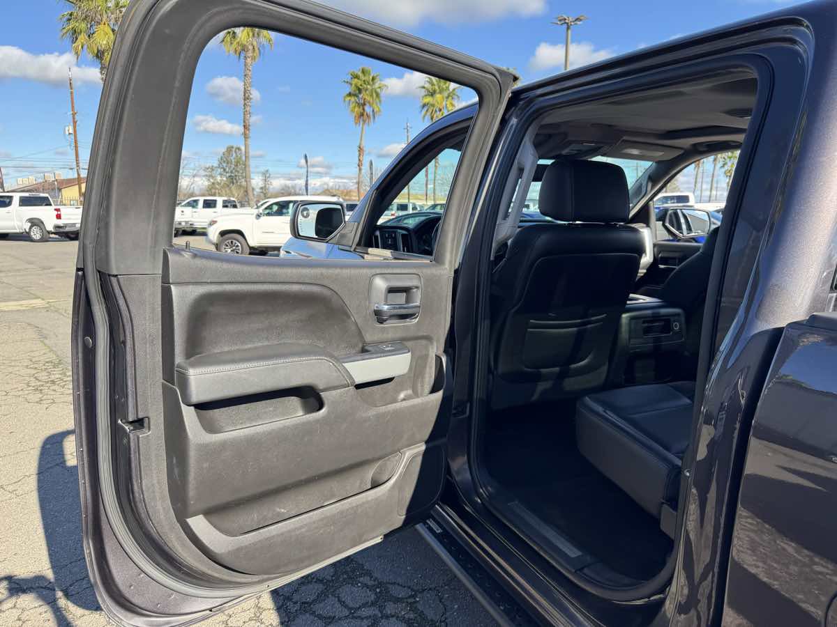 Used 2015 Chevrolet Silverado 1500 LTZ Z71 w/ LTZ Plus Package image 23