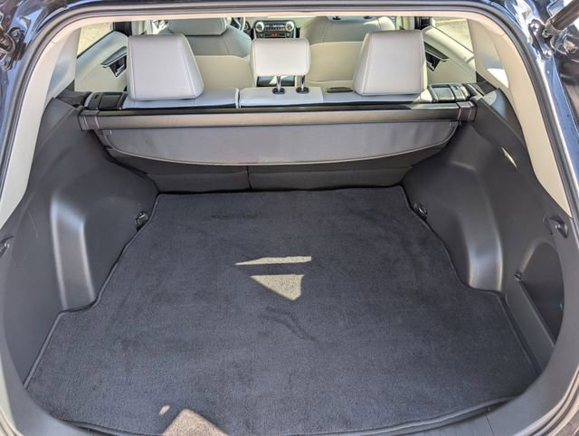 Used 2023 Toyota RAV4 XLE Premium image 14