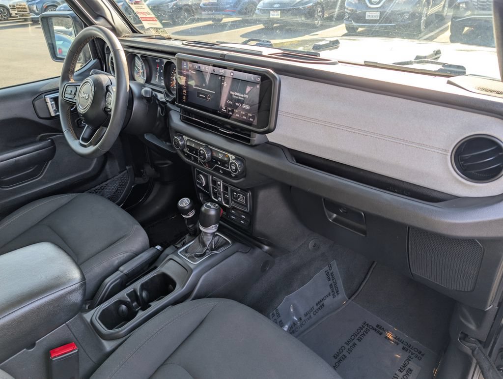 Used 2024 Jeep Wrangler Unlimited Sport AWD/4WD image 9