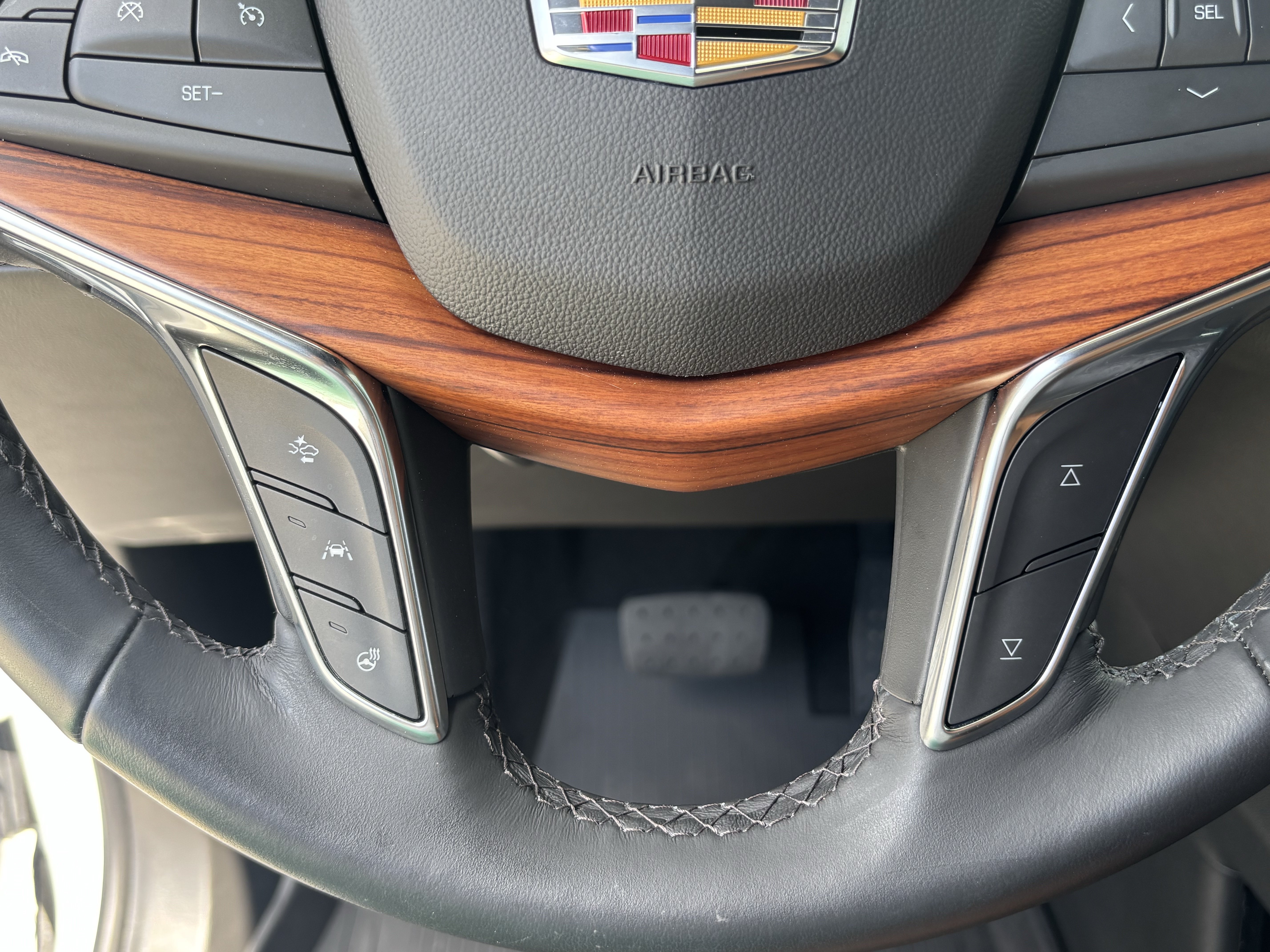 Certified 2024 Cadillac XT5 Premium Luxury w/ LPO, Floor Liner Package FWD image 25