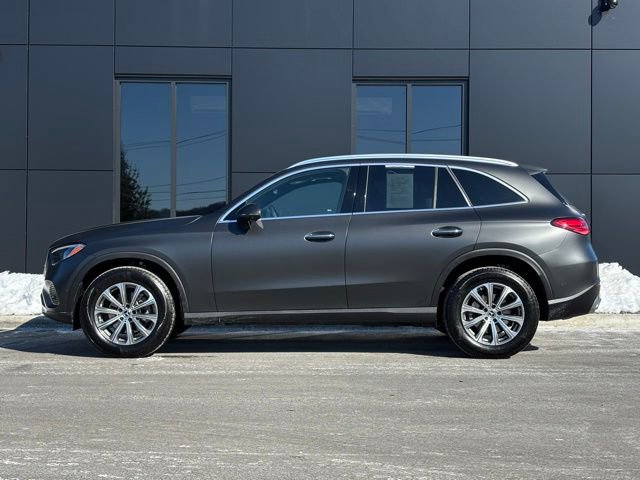 Used 2025 Mercedes-Benz GLC 300 4MATIC image 4