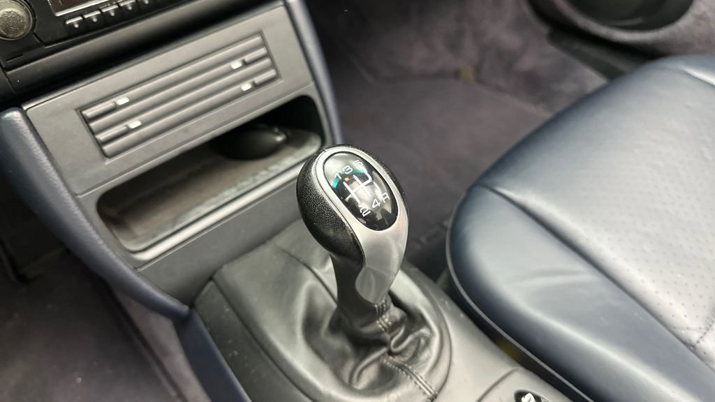 Used 2000 Porsche Boxster image 28