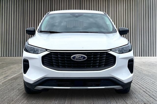 Used 2023 Ford Escape Active w/ Cold Weather Package FWD image 3