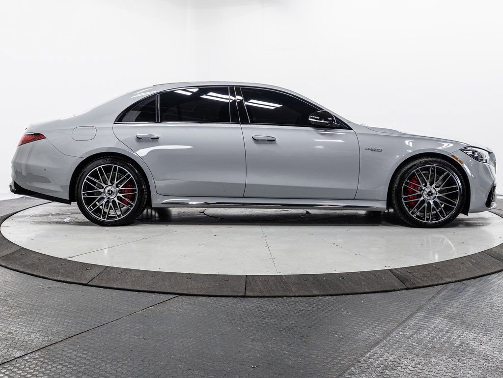 Used 2024 Mercedes-Benz S 63 AMG S w/ Rear Seat Package image 38