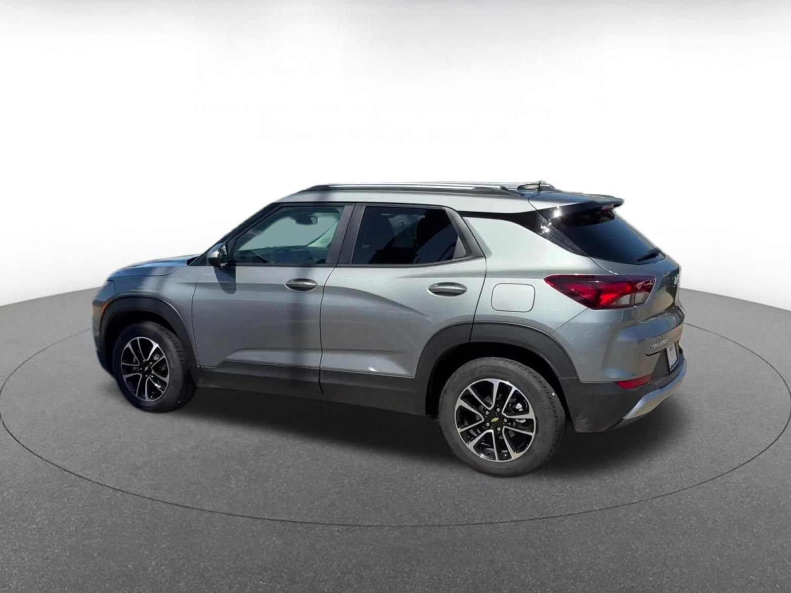 Used 2025 Chevrolet TrailBlazer LT image 8