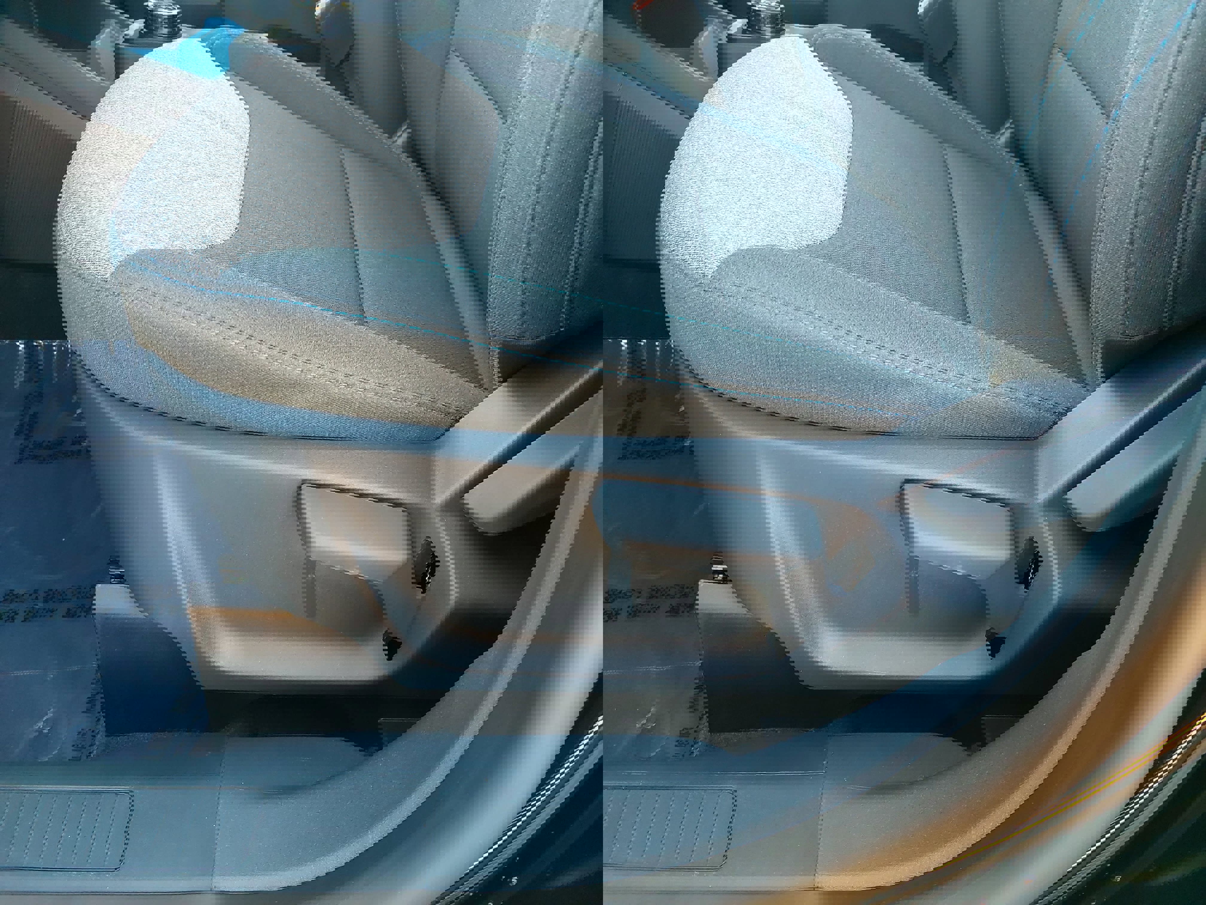 Used 2025 Ford Maverick XLT w/ Equipment Group 302A image 31