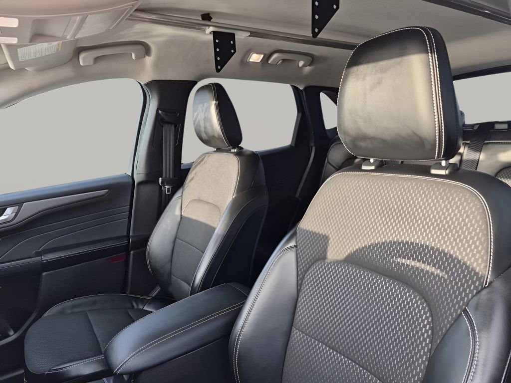 Used 2023 Ford Escape SE FWD image 30