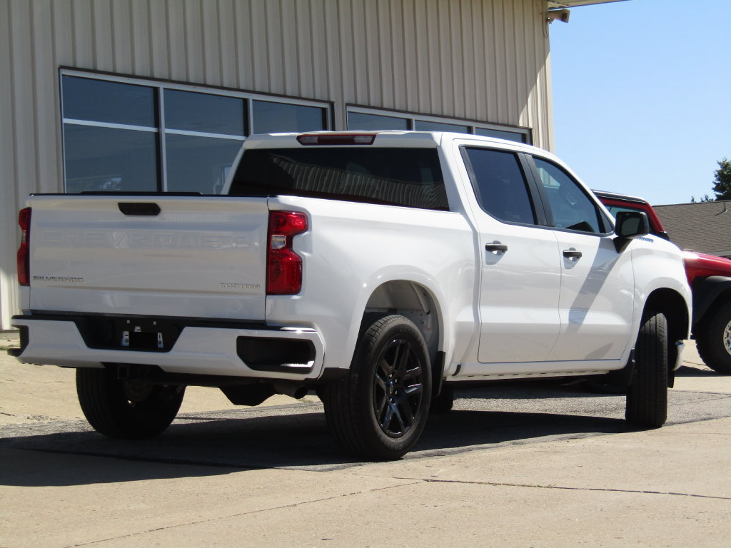 Used 2024 Chevrolet Silverado 1500 Custom AWD/4WD image 3