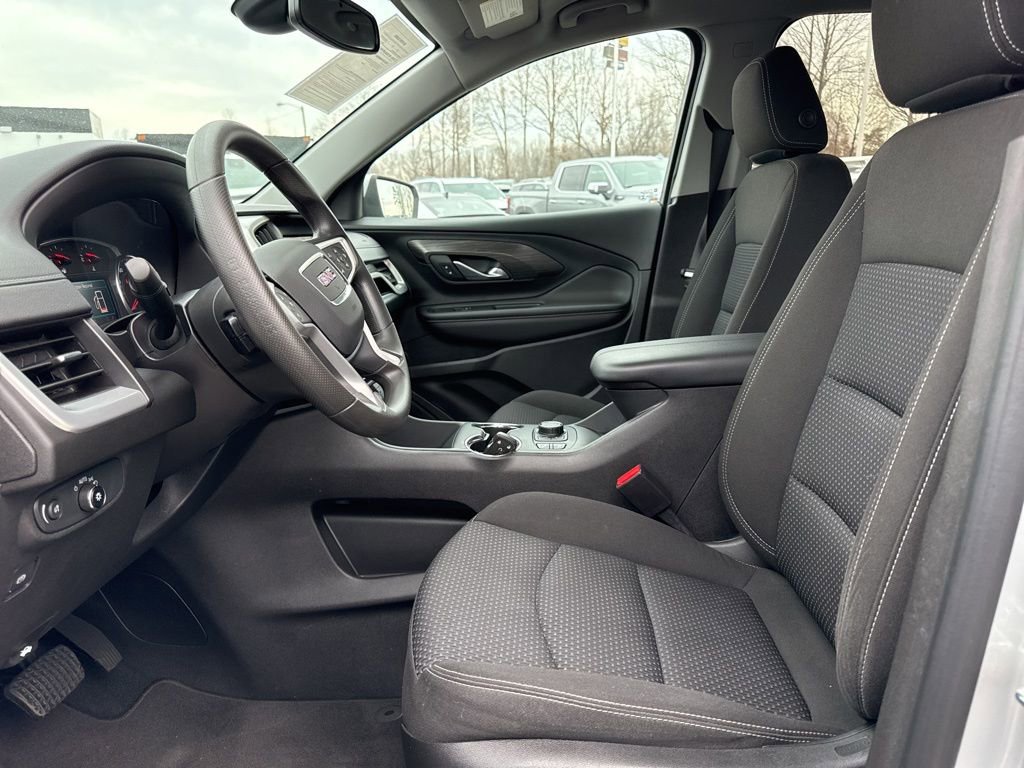 Used 2022 GMC Terrain SLE w/ Driver Convenience Package image 9