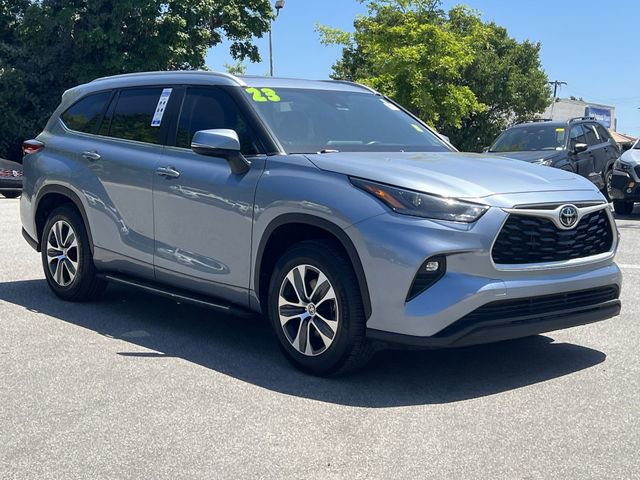 Used 2023 Toyota Highlander XLE FWD image 15