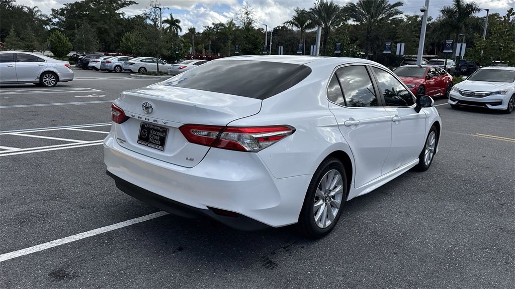 Used 2018 Toyota Camry LE image 4